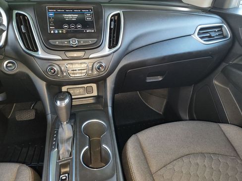 Used 2019 Chevrolet Equinox LT w/ Driver Convenience Package image 16