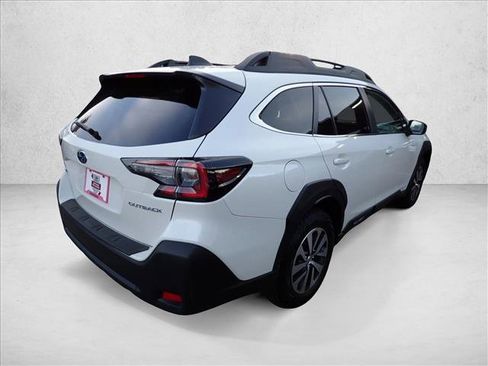 Certified 2025 Subaru Outback Premium image 4