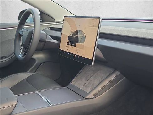 Used 2024 Tesla Model 3 Standard Range RWD image 19