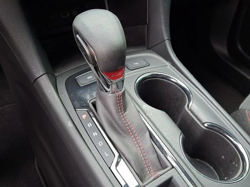 Used 2023 Chevrolet Equinox RS AWD/4WD image 14