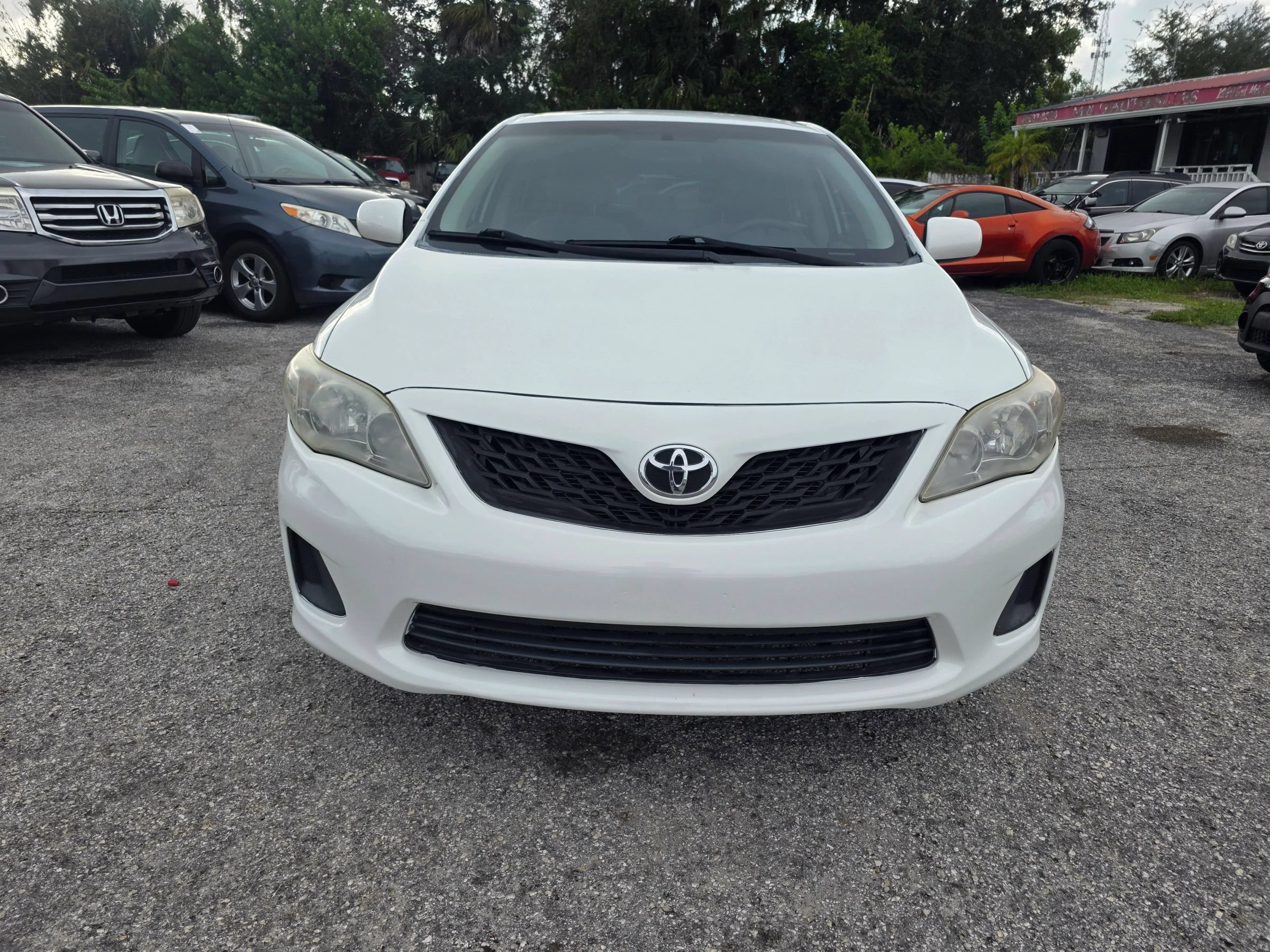 Used 2013 Toyota Corolla LE FWD image 2