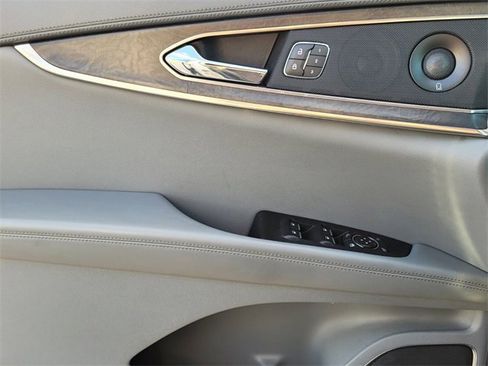 Used 2019 Lincoln Nautilus Reserve w/ Cargo Utility Package image 36