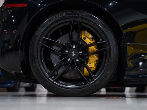 Used 2018 Ferrari 488 Spider image 15