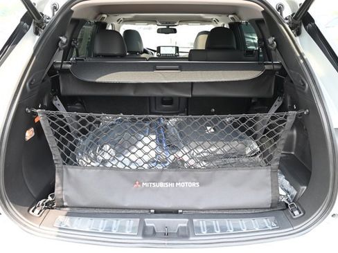 New 2023 Mitsubishi Outlander SEL image 7