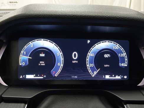 New 2025 Jeep Grand Cherokee Altitude image 18