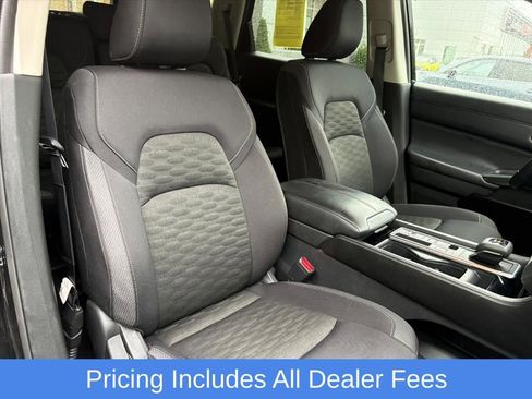 Used 2024 Nissan Pathfinder SV FWD image 20