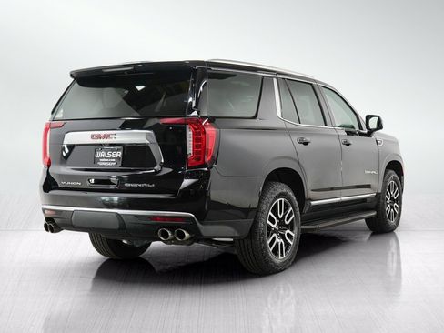 Used 2023 GMC Yukon Denali w/ Advanced Technology Package AWD/4WD image 5