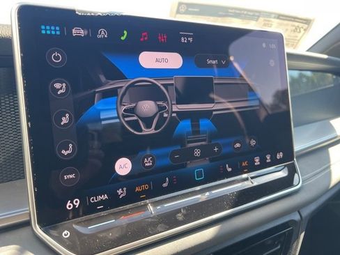 New 2026 Volkswagen Tiguan SE R-Line image 17