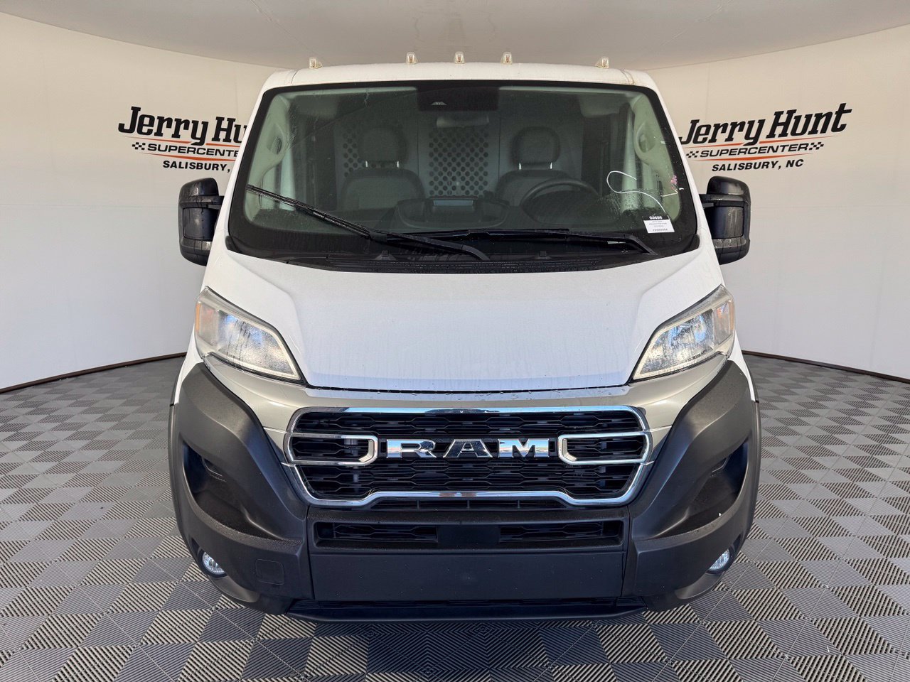 Used 2025 RAM ProMaster 2500 w/ U-Haul Equipment Group FWD image 5