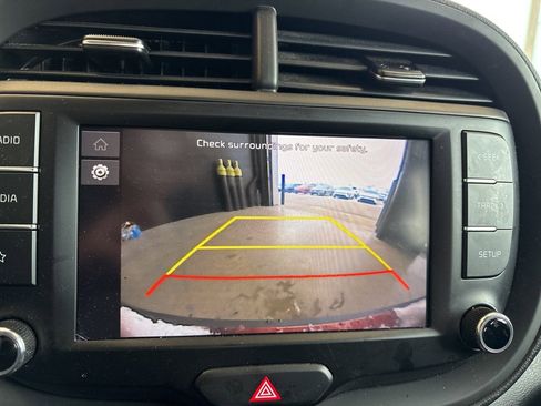 Used 2023 Kia Soul LX w/ LX Technology Package image 26