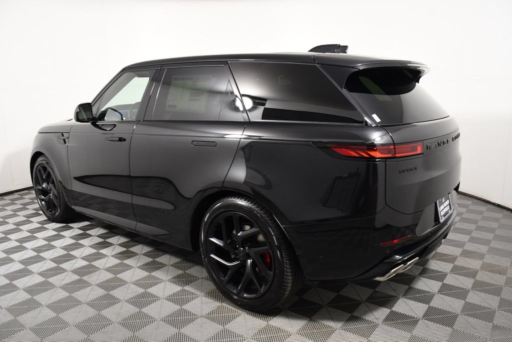 New 2026 Land Rover Range Rover Sport Dynamic SE AWD/4WD image 3