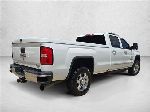 Used 2016 GMC Sierra 2500 SLT w/ Duramax Plus Package AWD/4WD image 5