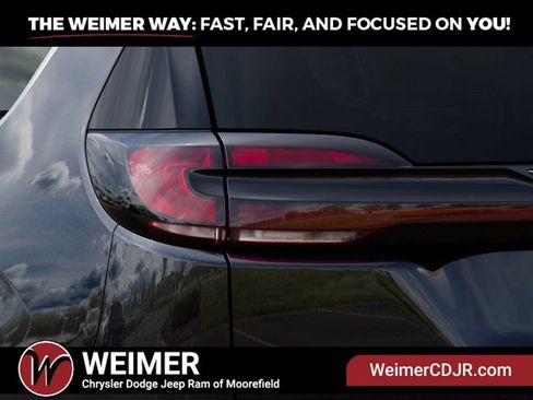 New 2027 Chrysler Pacifica Select AWD/4WD image 9