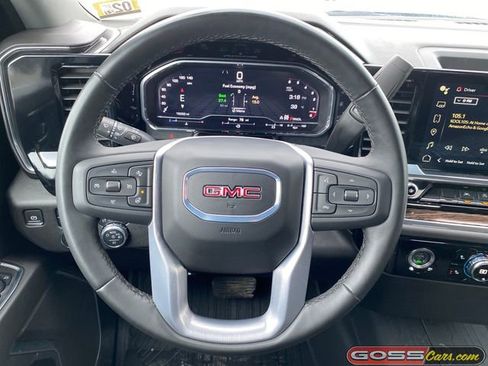 Used 2024 GMC Sierra 1500 Elevation w/ LPO, Elevation Black Package image 17