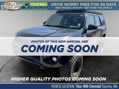 Used 2019 Toyota 4Runner SR5 AWD/4WD image 3