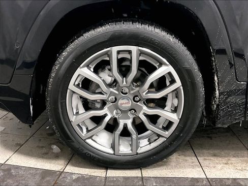 Used 2024 GMC Terrain Denali w/ Denali Premium Package image 7