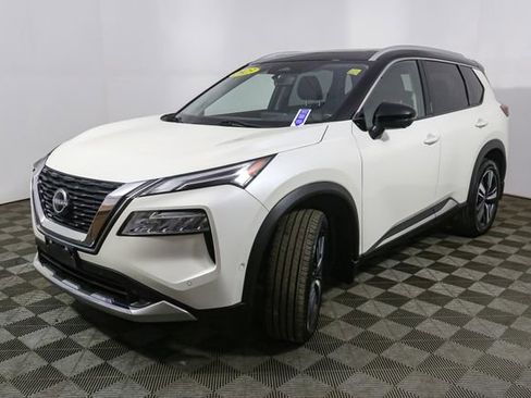 Used 2023 Nissan Rogue Platinum w/ Platinum Premium Package image 5