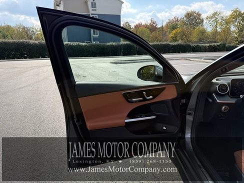 New 2026 Mercedes-Benz C 300 4MATIC Sedan image 10