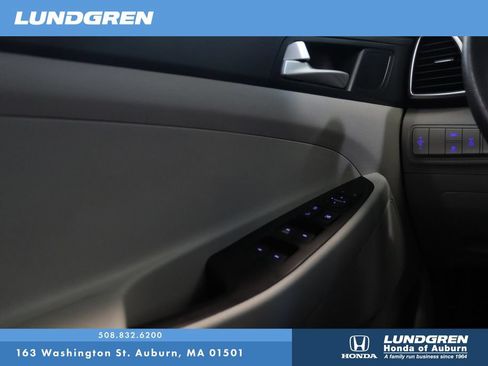 Used 2019 Hyundai Tucson SE AWD/4WD image 25
