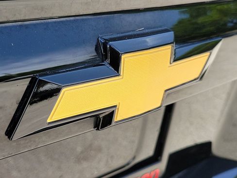 Used 2020 Chevrolet Suburban LT RWD image 11