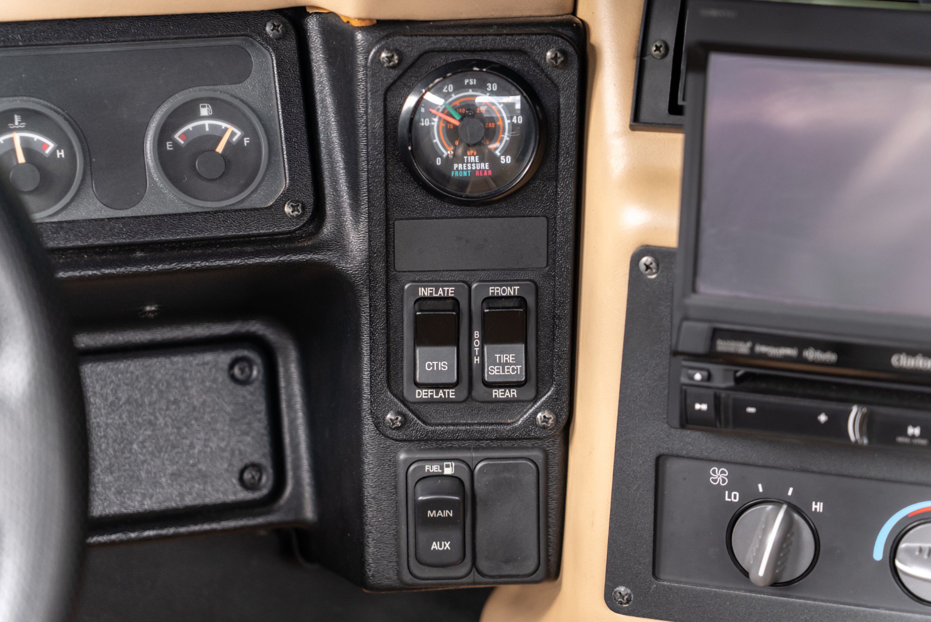 Used 2001 HUMMER H1 4-Door Open Top AWD/4WD image 38