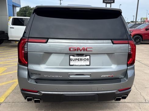 Used 2025 GMC Yukon AT4 w/ AT4 Premium Plus Package AWD/4WD image 4