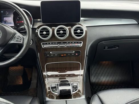 Used 2017 Mercedes-Benz GLC 300 image 10