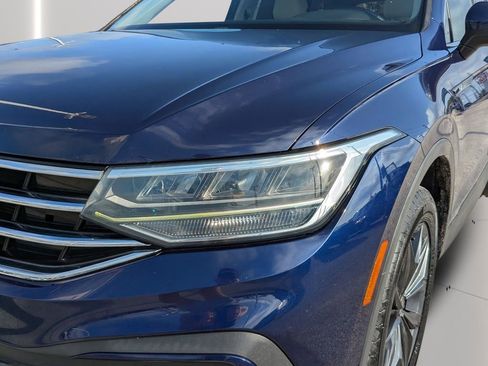 Used 2023 Volkswagen Tiguan SE w/ Panoramic Sunroof Package FWD image 7