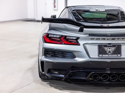 Used 2024 Chevrolet Corvette Z06 w/ Z07 Performance Package RWD image 14