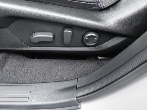 Used 2025 Subaru Forester Premium AWD/4WD image 8