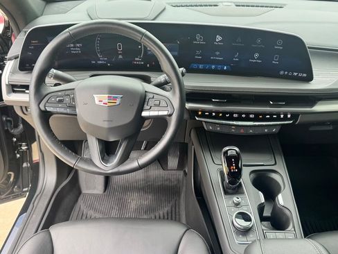 Used 2024 Cadillac XT4 Premium Luxury w/ Technology Package image 18