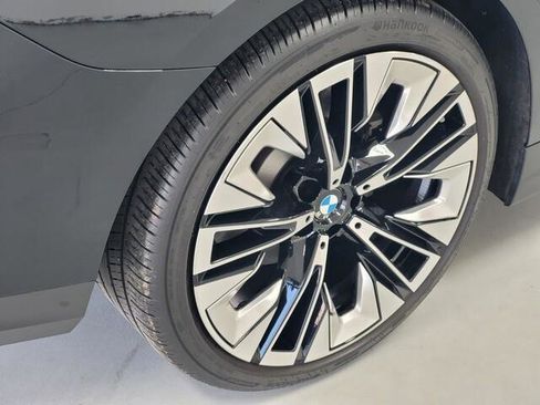 Certified 2025 BMW 530i image 7