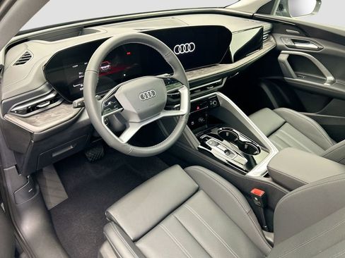 Used 2025 Audi Q5 Premium Plus w/ Premium Plus AWD/4WD image 10