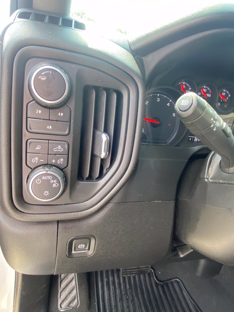 Used 2024 Chevrolet Silverado 2500 Custom w/ Custom Value Package AWD/4WD image 12