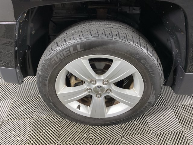 Used 2015 Jeep Patriot Latitude AWD/4WD image 10