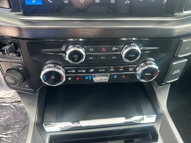 New 2026 Ford F350 Lariat w/ Black Appearance Package AWD/4WD image 25