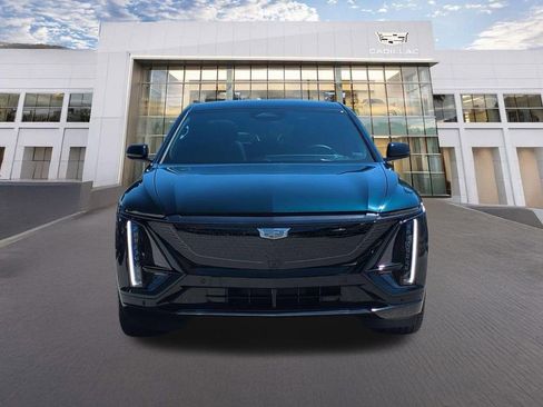 Certified 2024 Cadillac Lyriq Sport AWD/4WD image 2