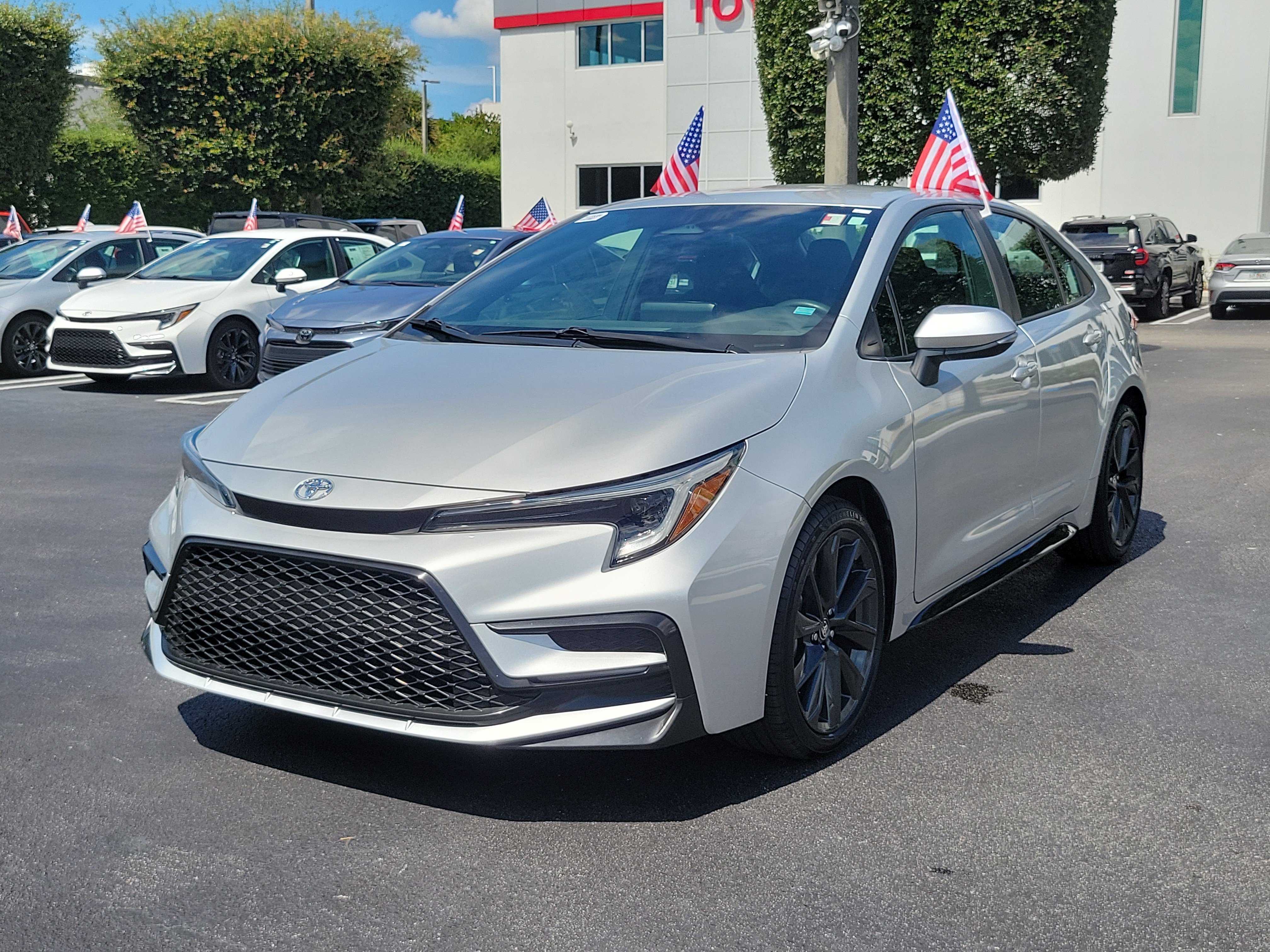 Used 2024 Toyota Corolla SE FWD image 6