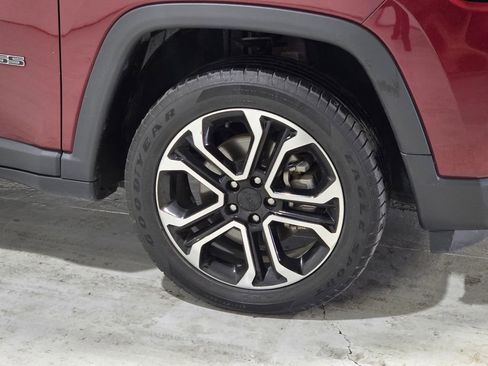 Used 2022 Jeep Compass Limited image 10