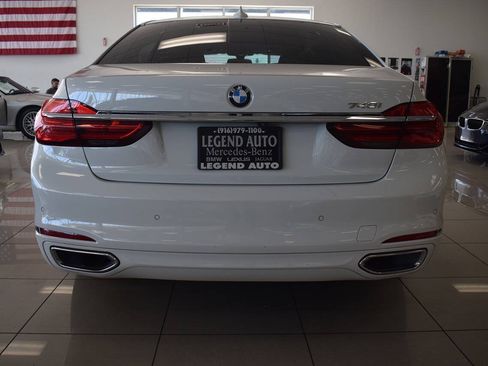 Used 2019 BMW 740i RWD image 8