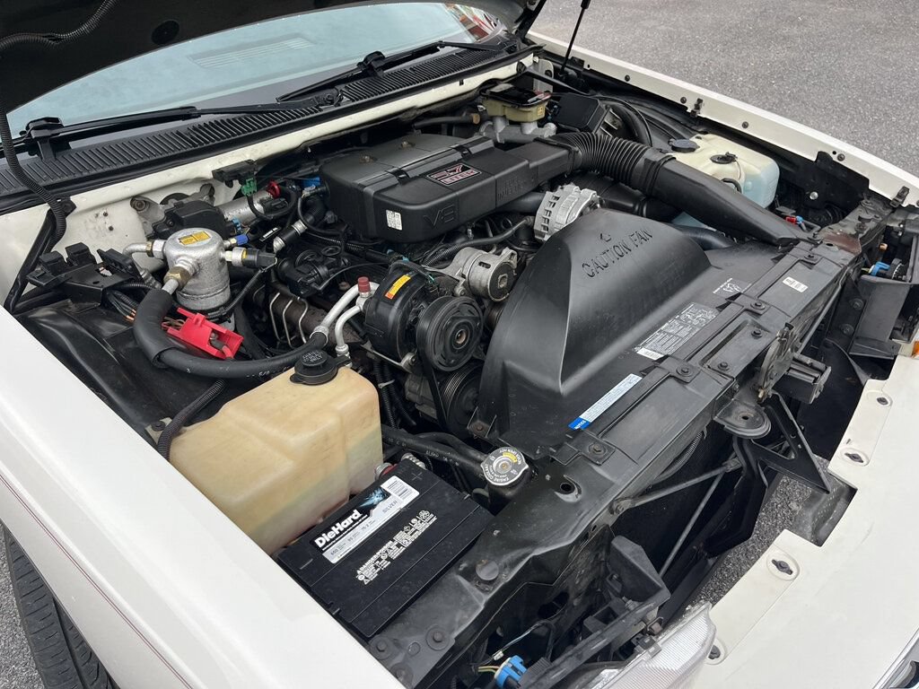 Used 1992 Buick Roadmaster Sedan RWD image 77