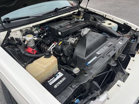 Used 1992 Buick Roadmaster Sedan RWD image 77