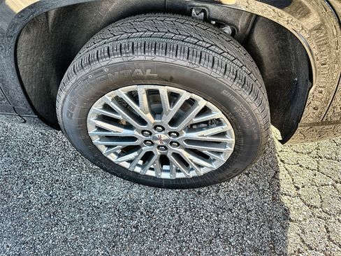 New 2026 GMC Acadia Denali w/ Super Cruise Package image 12