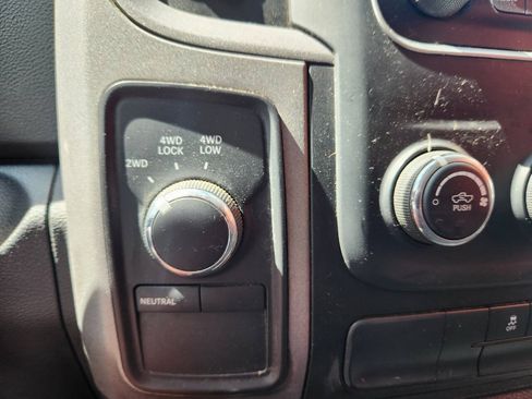 Used 2014 RAM 1500 Express AWD/4WD image 17