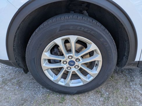 Used 2022 Ford Escape SE image 11