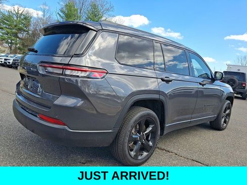 Used 2023 Jeep Grand Cherokee L Laredo image 6