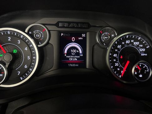 Used 2025 RAM 2500 Big Horn AWD/4WD image 18