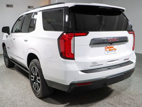 Used 2023 GMC Yukon AT4 w/ AT4 Premium Plus Package AWD/4WD image 9