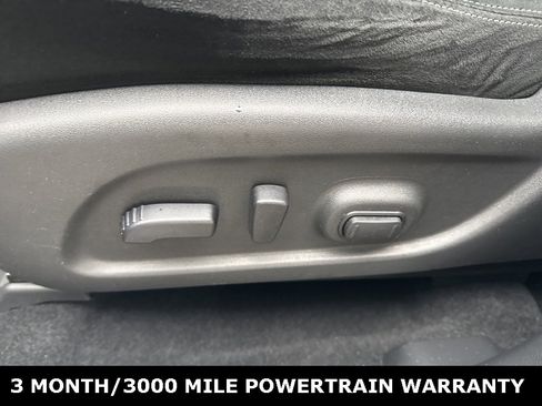 Used 2017 Nissan Murano SV w/ Premium Plus Package image 18