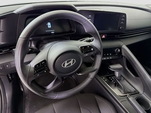 Used 2025 Hyundai Elantra Sport FWD image 14